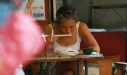 黑暗爆料在线观看免费高清 17吃瓜fun 潜规则全书,黑暗爆料、17吃瓜fun与潜规则全解析